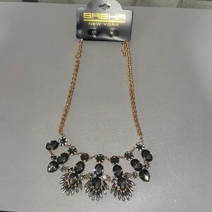 Sasha New York Elegant Black and Gold Necklace